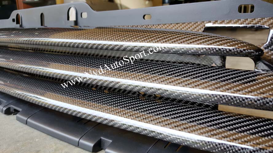 Mini R55, R56, R57, R58, R59 carbon fiber front grille center section